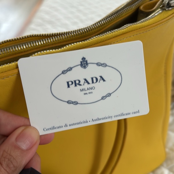 Prada Borsa a Mano Color:  Sole Material: City Calf.  Size: 13”x10”x 6” - Picture 7 of 8